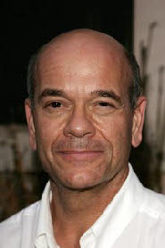 Lees meer over Robert Picardo, de acteur achter The Doctor