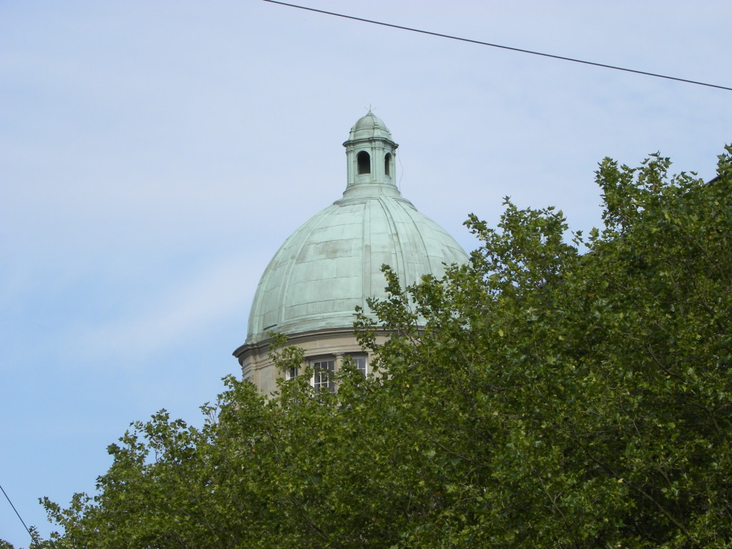 Koepelkerk gezien vanaf Singel